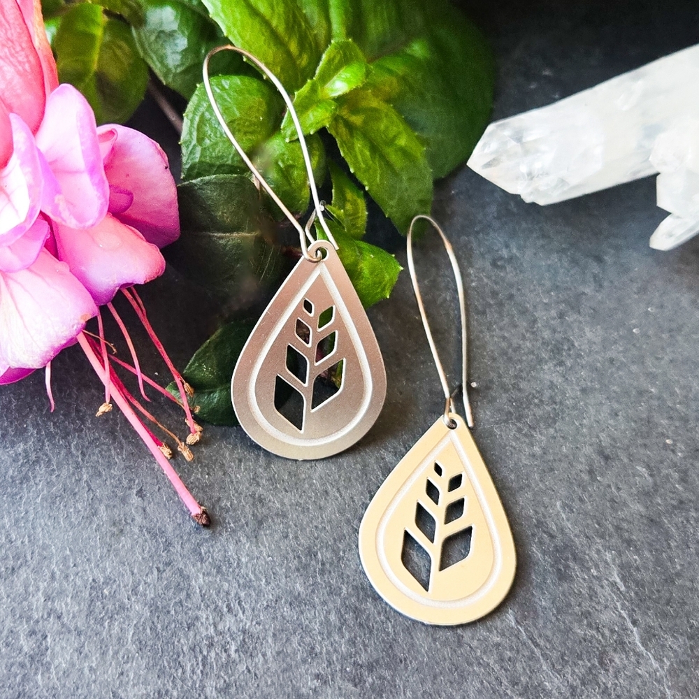 NWT A Tea Leaf Handmade Cutout Leaf Earrings
